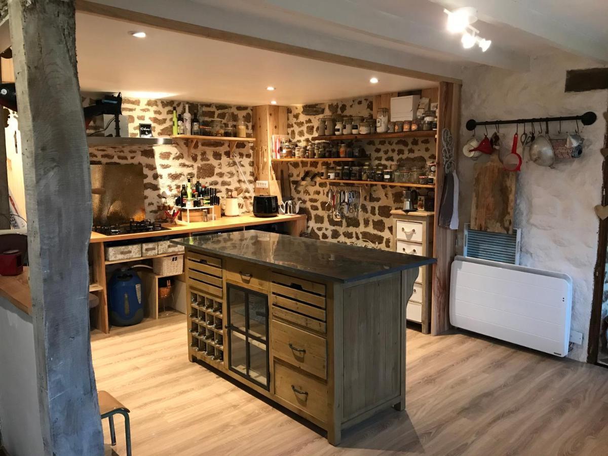 Le Jardin Des Fees Bed and Breakfast Savigny-le-Vieux Exteriör bild