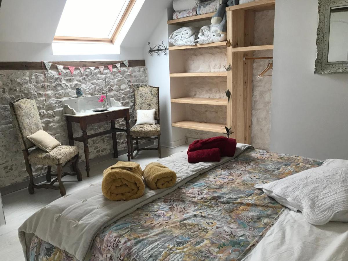 Le Jardin Des Fees Bed and Breakfast Savigny-le-Vieux Exteriör bild
