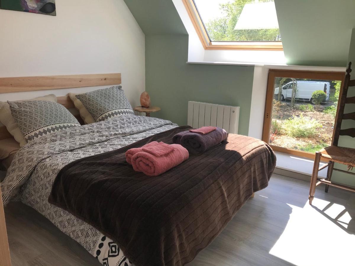 Le Jardin Des Fees Bed and Breakfast Savigny-le-Vieux Exteriör bild