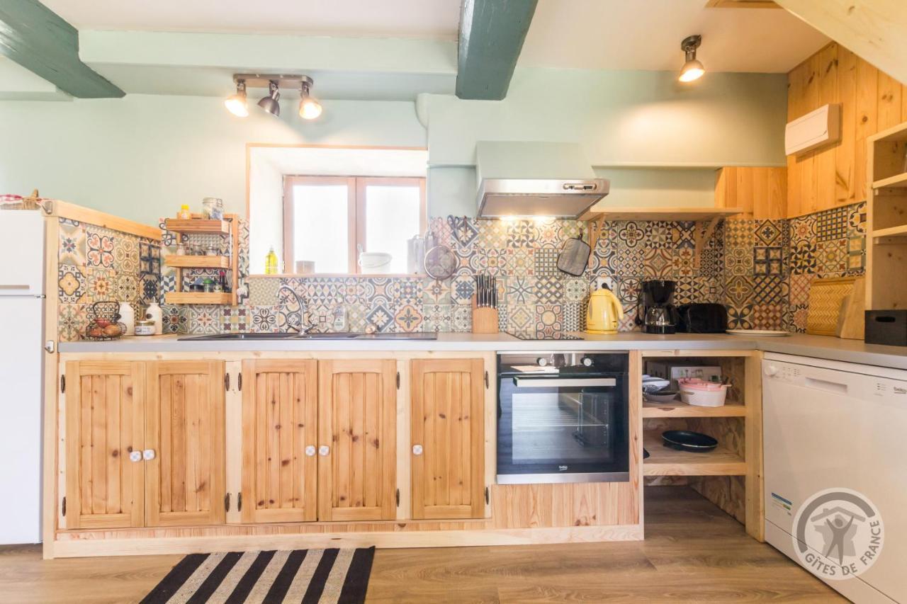 Le Jardin Des Fees Bed and Breakfast Savigny-le-Vieux Exteriör bild